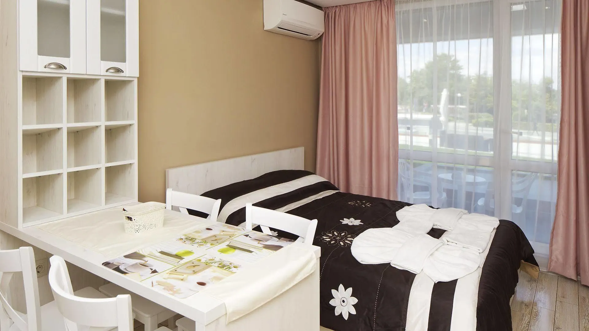 Aparthotel Paradiso Nesebăr Bulgaria